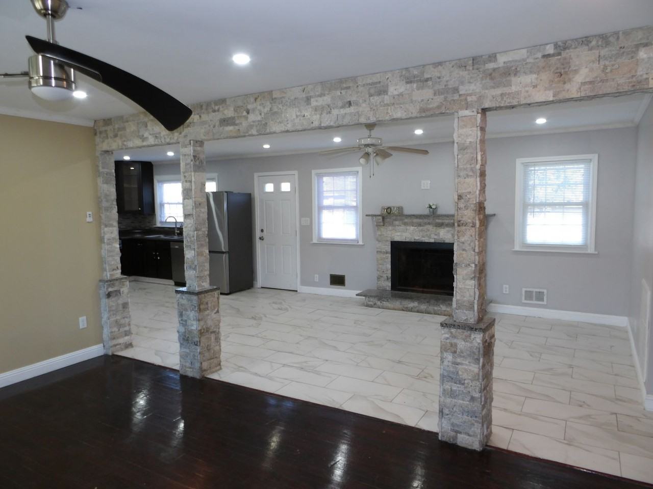 801 Pine Valley Dr - Photo 3 of 24