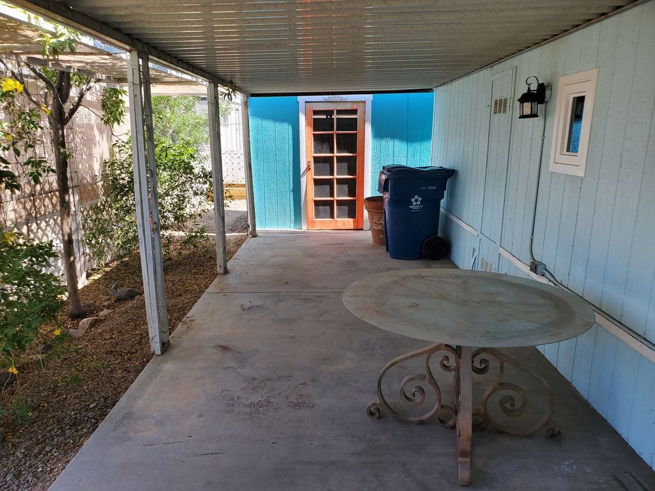 457 Malibu Dr - Photo 2 of 12