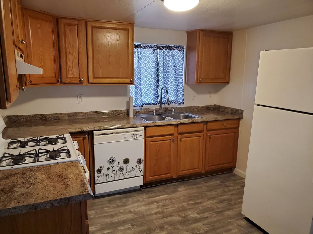 457 Malibu Dr - Photo 6 of 12