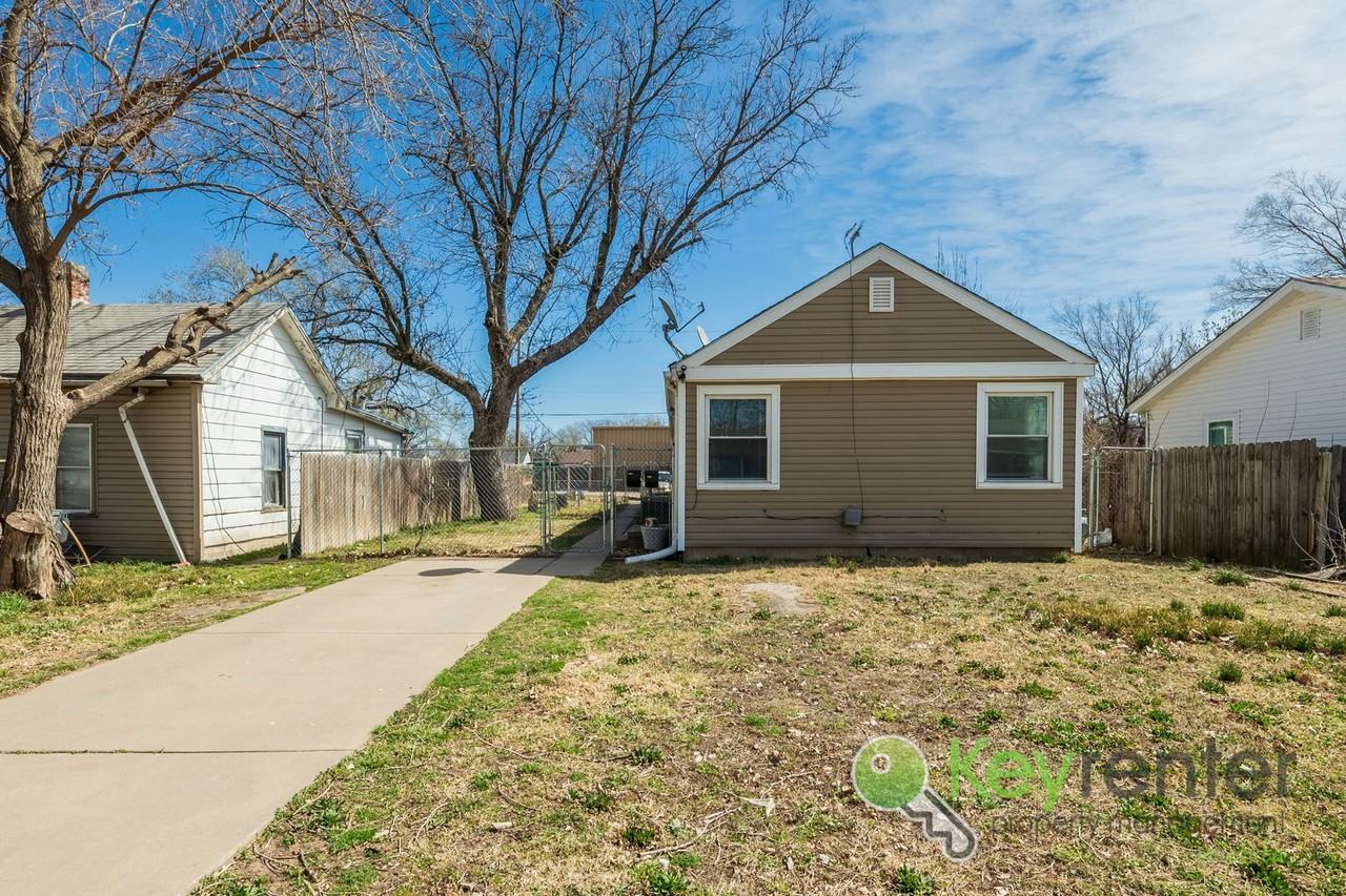 1036 S Richmond Ave - Photo 2 of 19