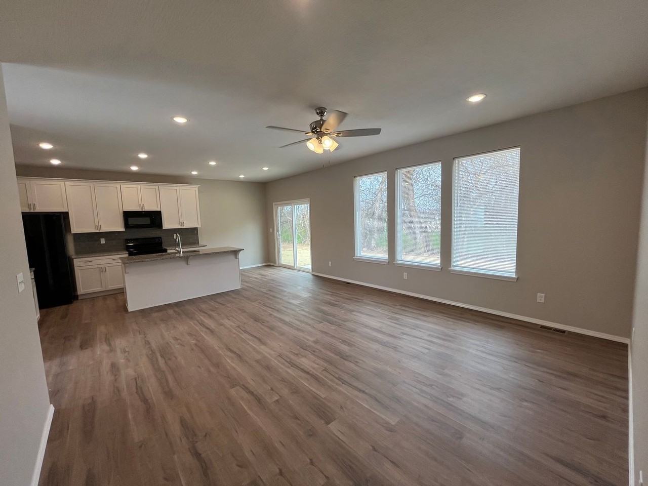 2988 N Nixon Ave - Photo 3 of 17