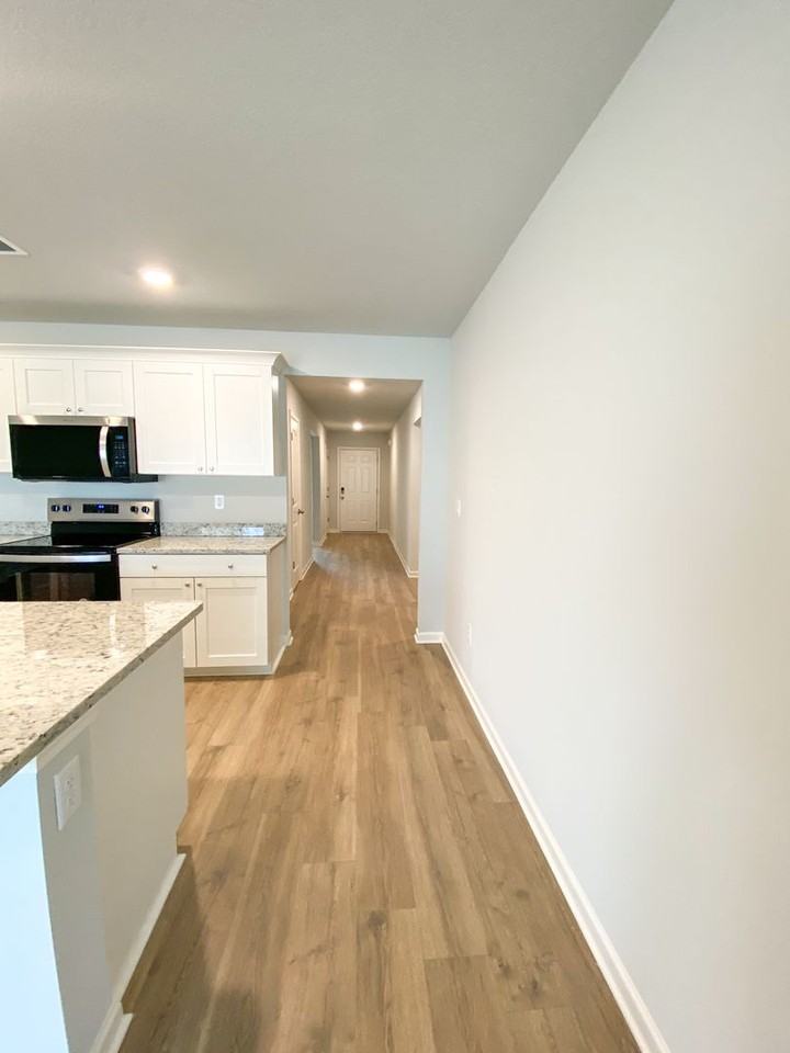 44 Pine St - Photo 3 of 27