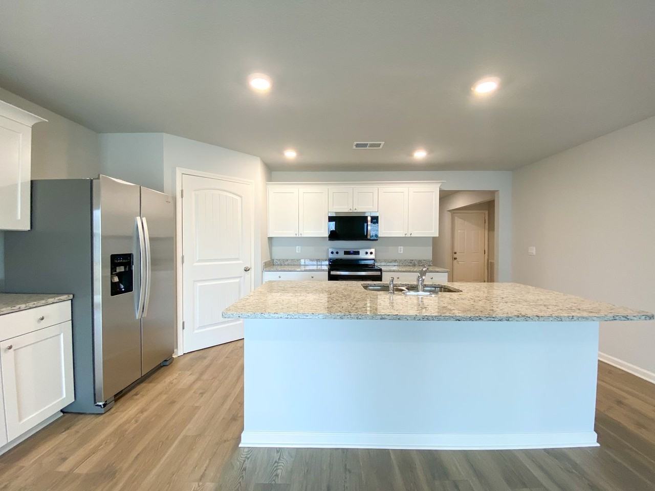 44 Pine St - Photo 7 of 27