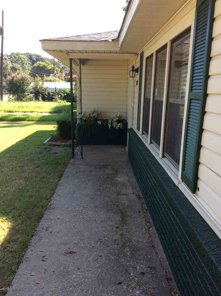 107 Larkin St - Photo 3 of 21