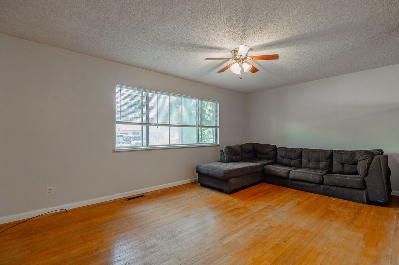 2139 W Ora Dr - Photo 3 of 19