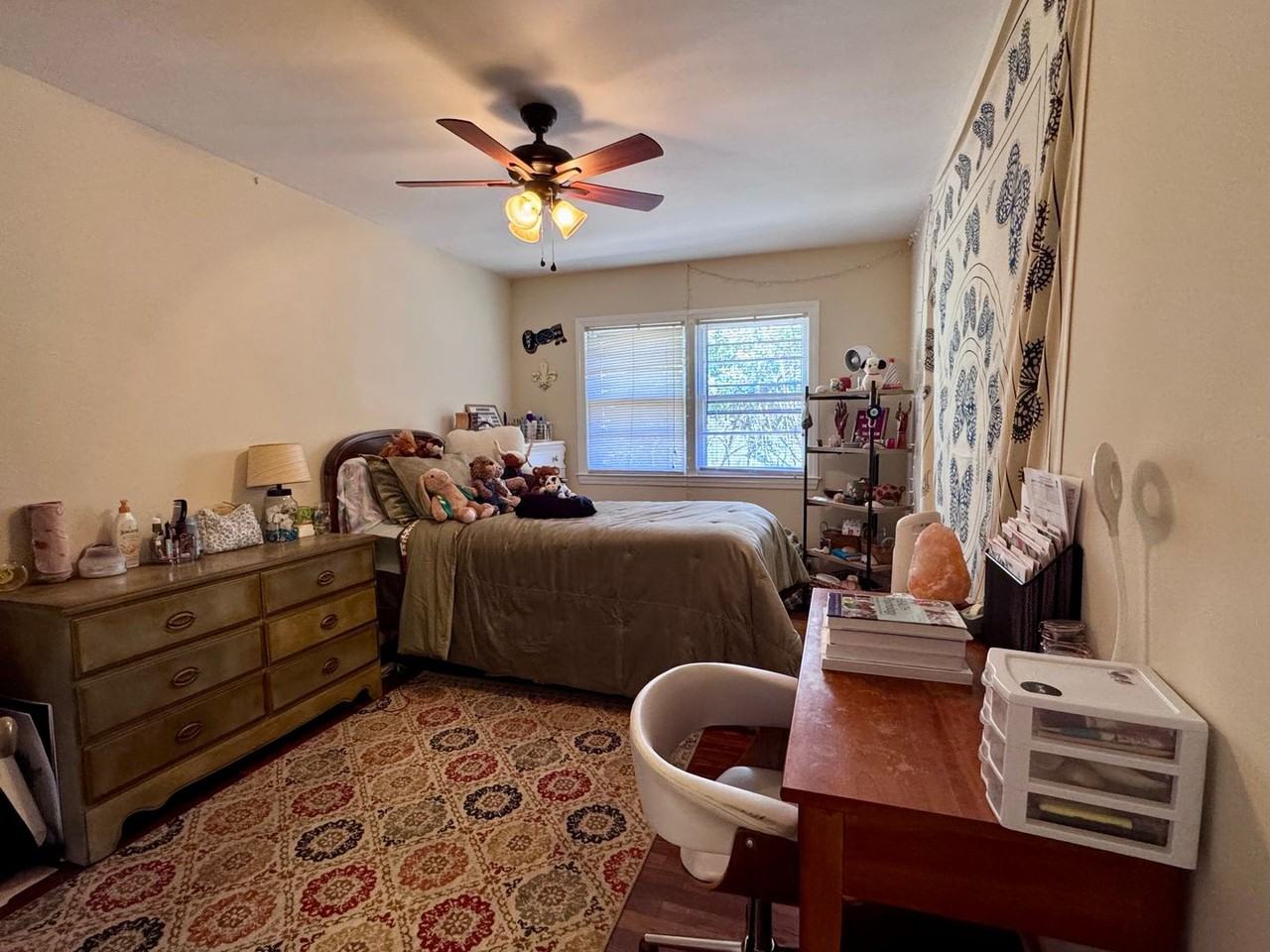 907 Dawes St - Photo 6 of 8
