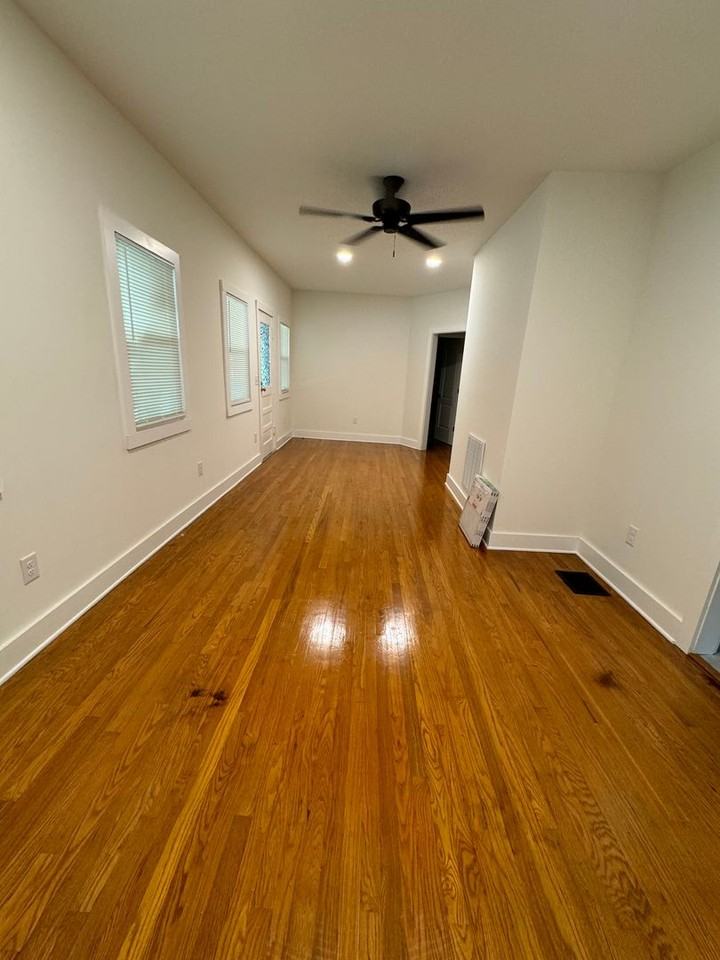 1605 Debow St - Photo 3 of 15