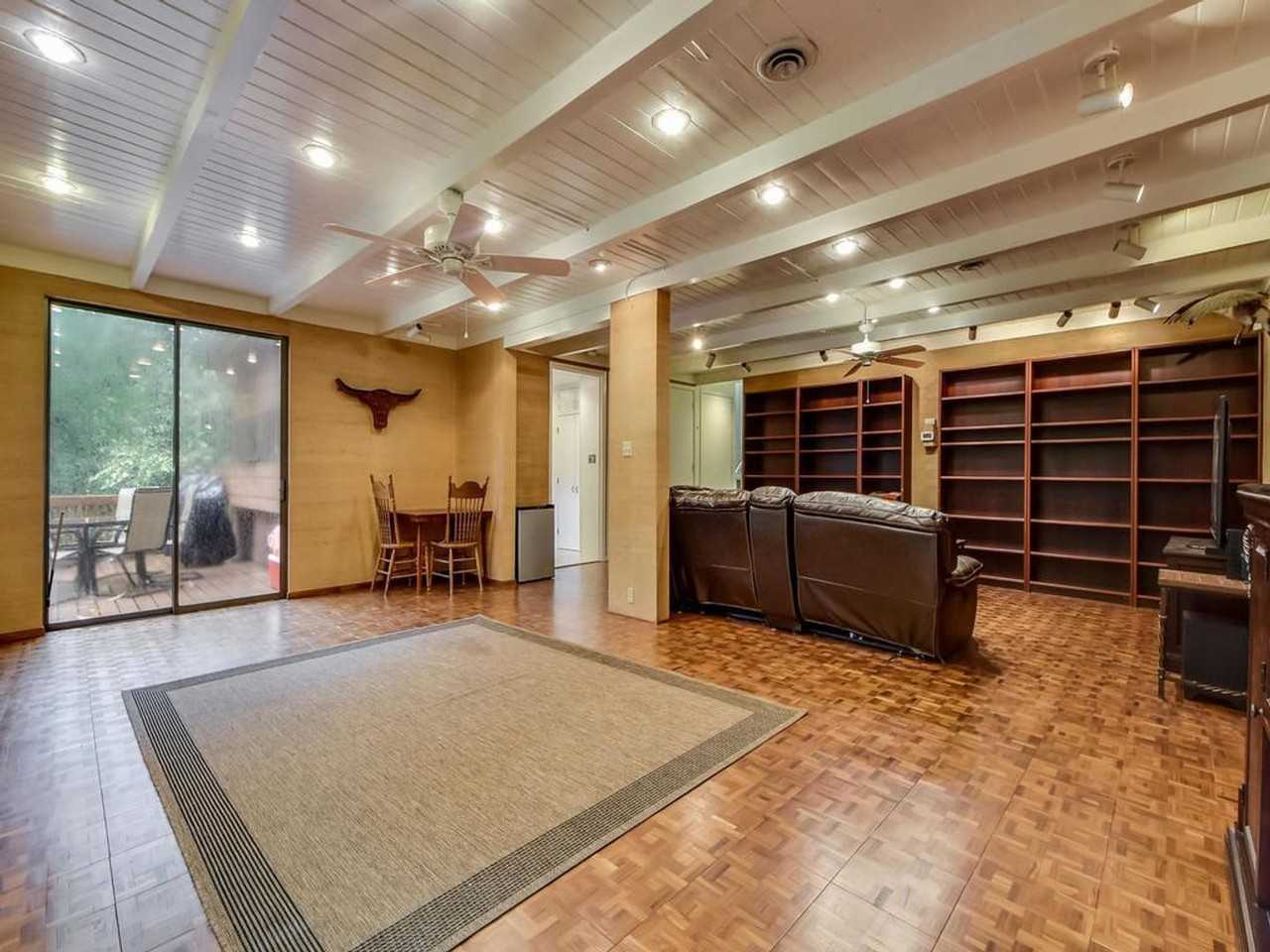 800 Leonard Street - Photo 5 of 31