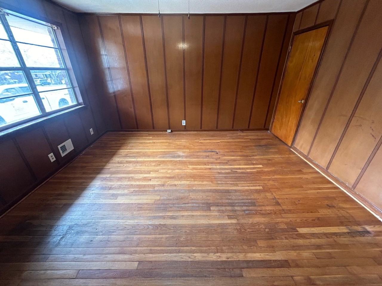 3905 Persimmon St - Photo 3 of 18