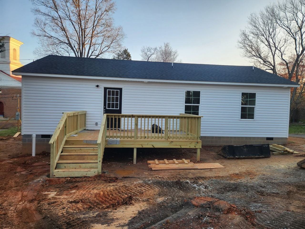 402 High Point St - Photo 2 of 10