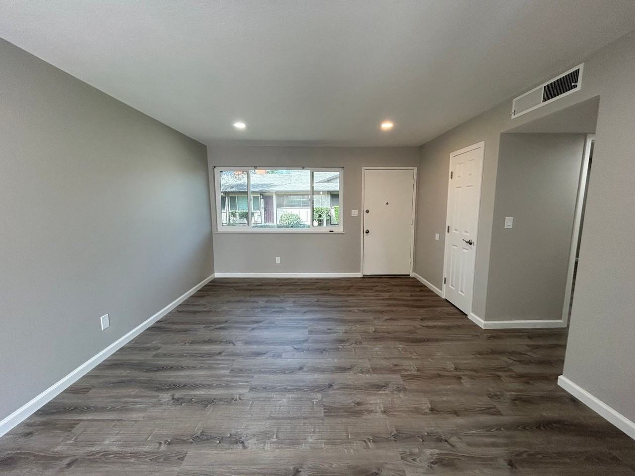 215 Floyd Ave #34 - Photo 4 of 14
