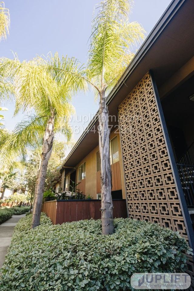 VDC - Villa Del Cerro - Photo 3 of 36