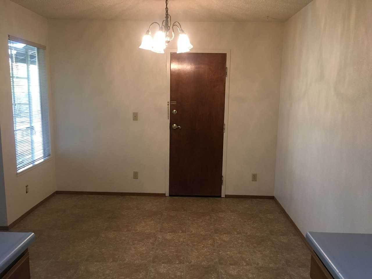 5331 Valleyridge Dr - Photo 5 of 10