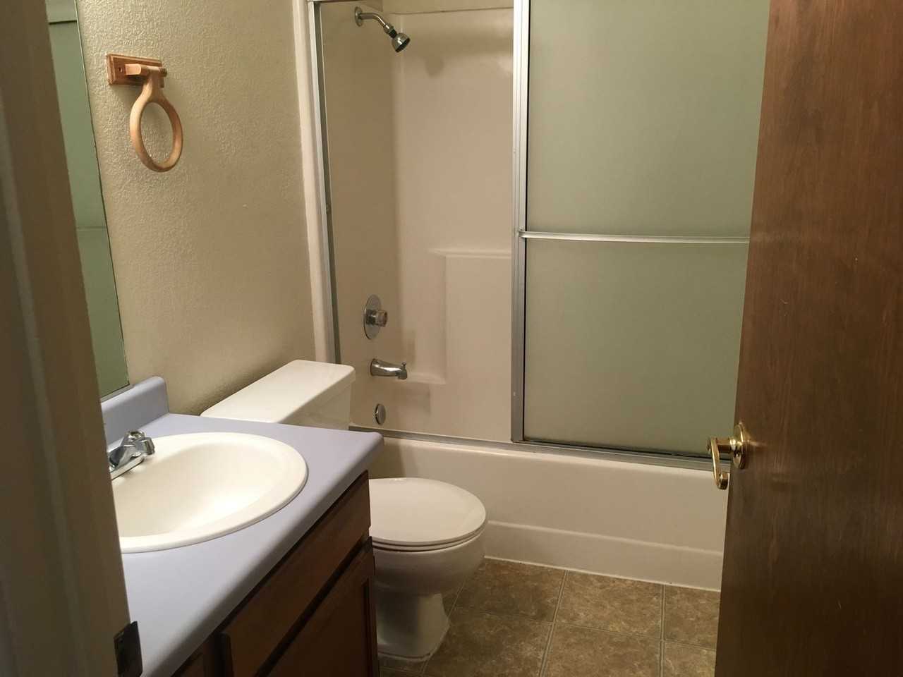 5331 Valleyridge Dr - Photo 6 of 10
