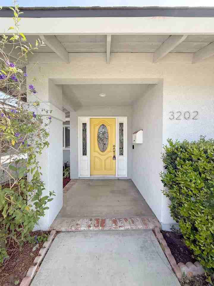 3202 Washington Ave - Photo 3 of 41