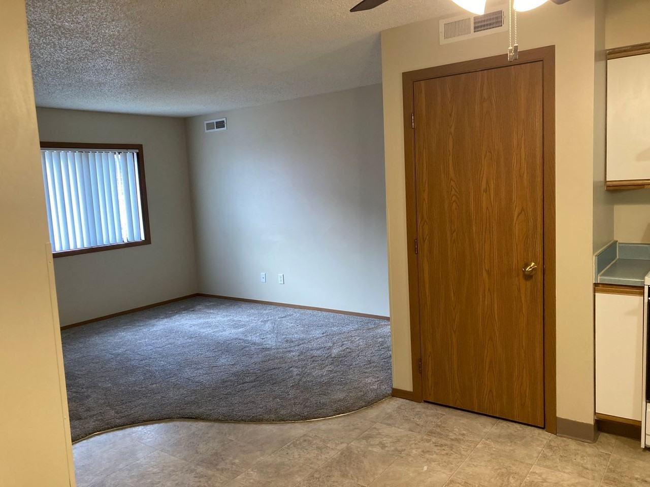 The Cumberland of Columbus.  Modern look in a convenient location 1 & 2 bedroom apartments.  Pet friendly! - Photo 2 of 11