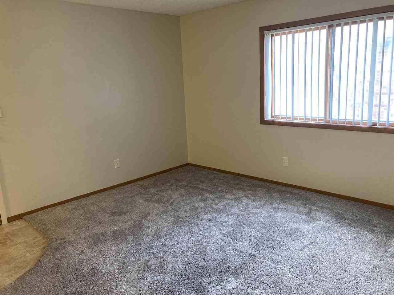 The Cumberland of Columbus.  Modern look in a convenient location 1 & 2 bedroom apartments.  Pet friendly! - Photo 3 of 11