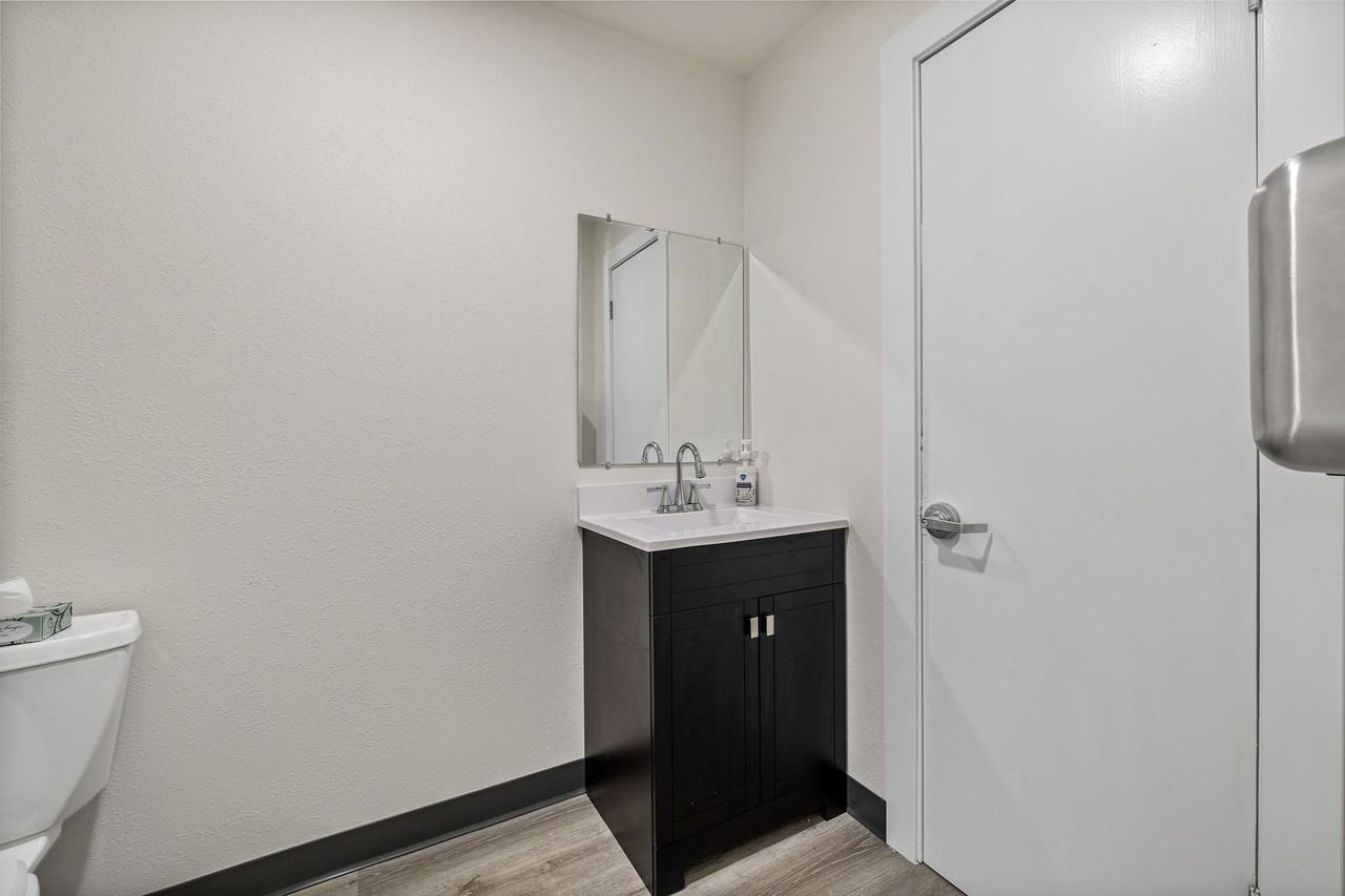 Ponderosa Apartments - Photo 3 of 8