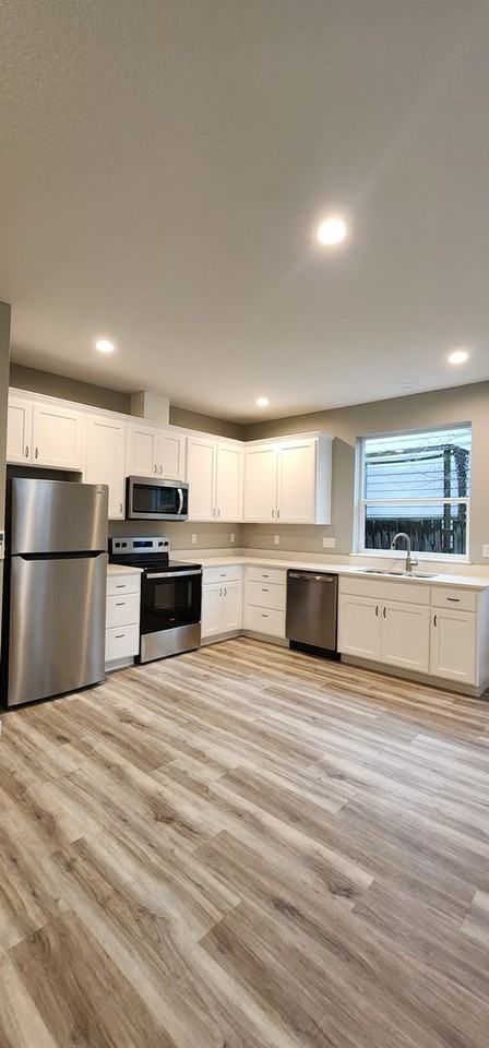 1421 McCoy Avenue NE - Photo 6 of 29