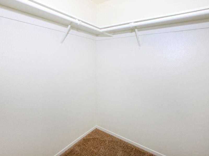 1616 E Rock Creek Dr - Photo 6 of 35
