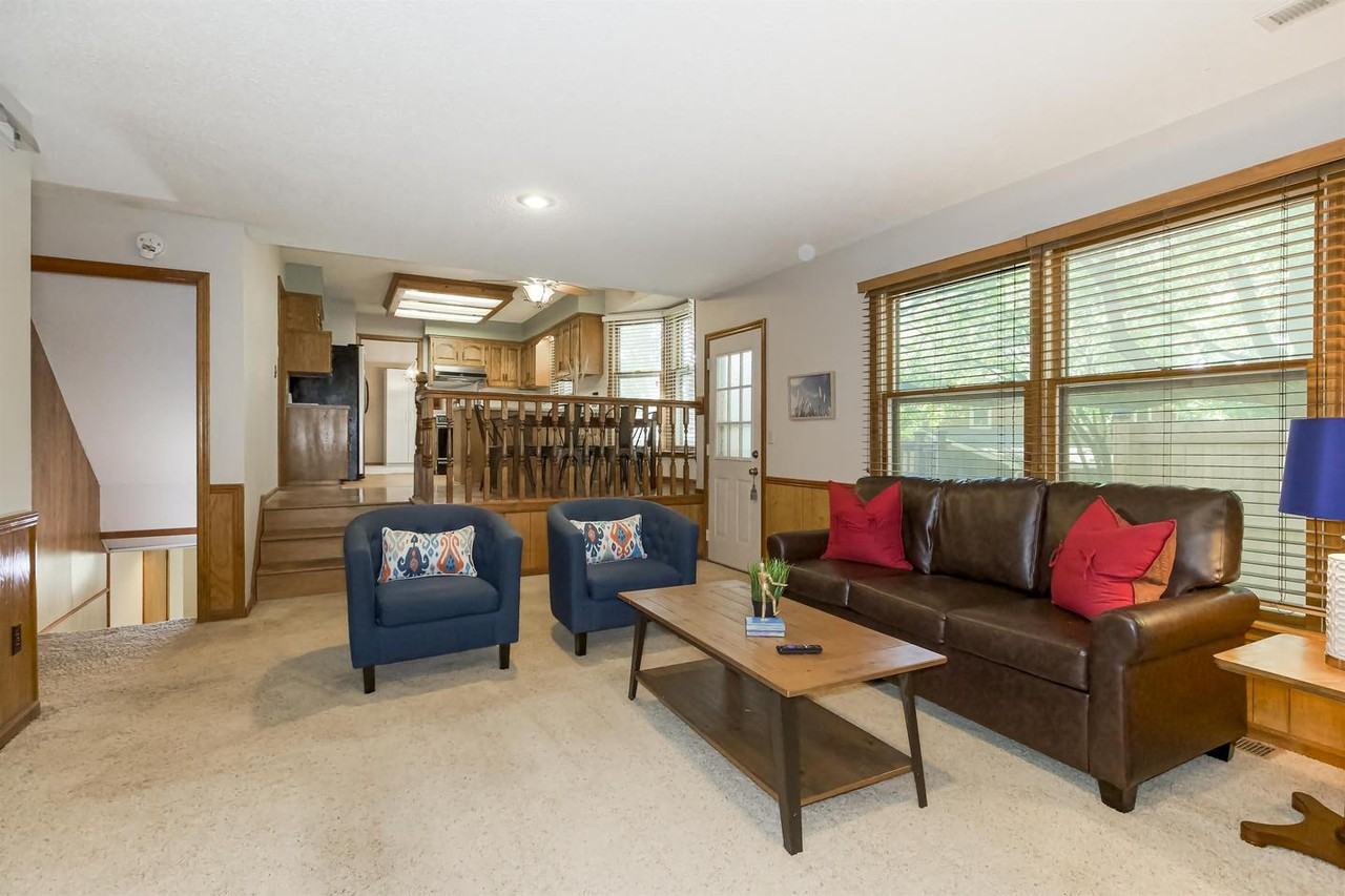 Charming Family Home in a Quiet Olathe Neighborhood - Photo 2 of 16