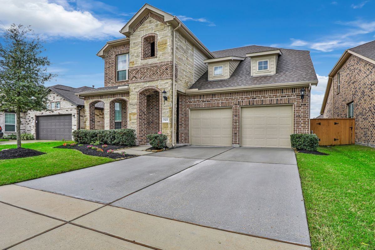 15431 Kirkdell Bend Dr - Photo 2 of 12