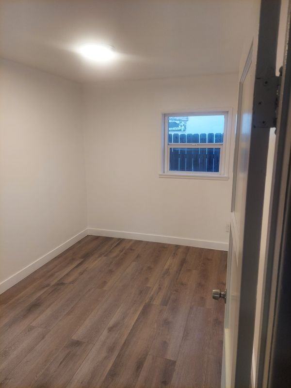 845 W Olive St ##2 - Photo 4 of 7