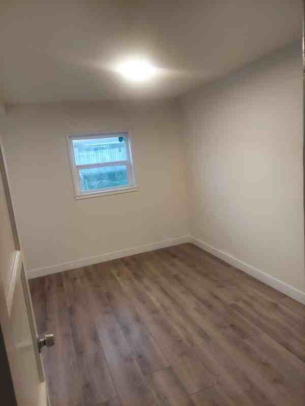 845 W Olive St ##2 - Photo 6 of 7