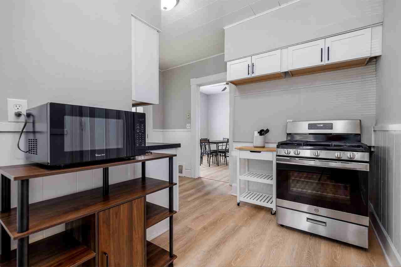 219 Summit St - Photo 5 of 13