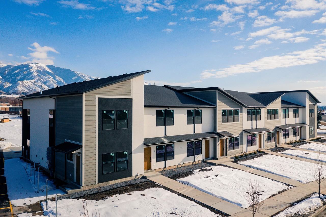 220 N Spring Creek Pkwy #26