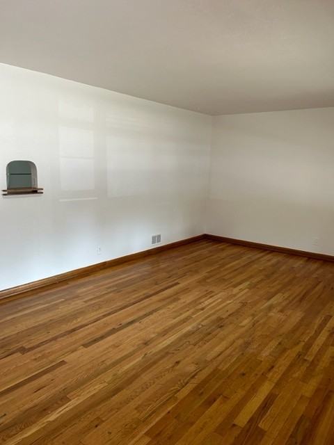 119 Peterson St - Photo 3 of 18