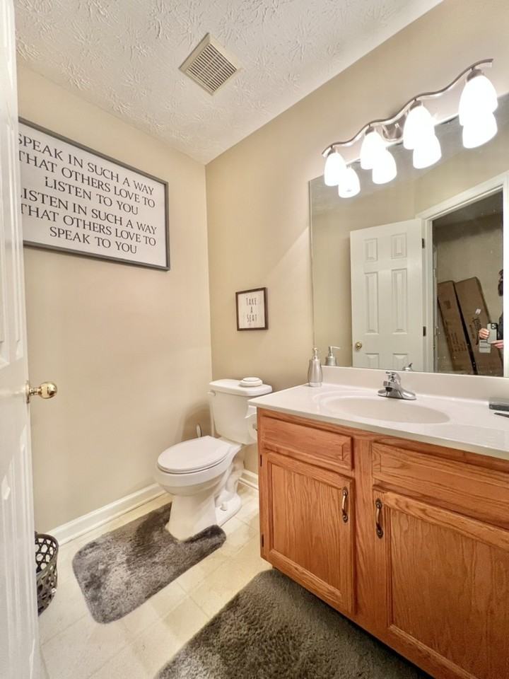 618 Sherard Cir #618 - Photo 3 of 14