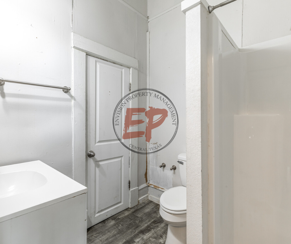 1603 West Avenue #4 - Photo 2 of 10