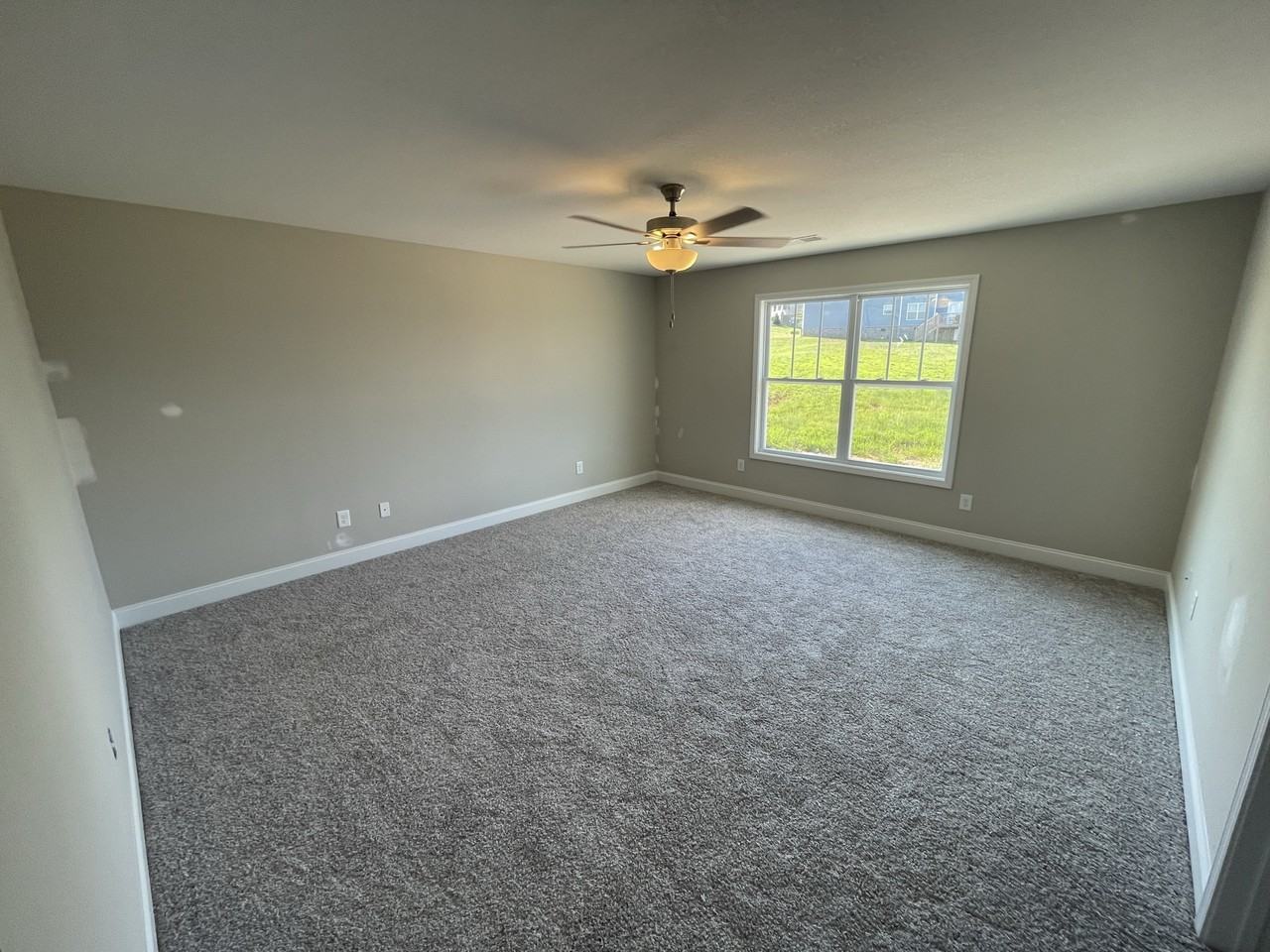 328 Broadberry Ave #1 - Photo 4 of 12