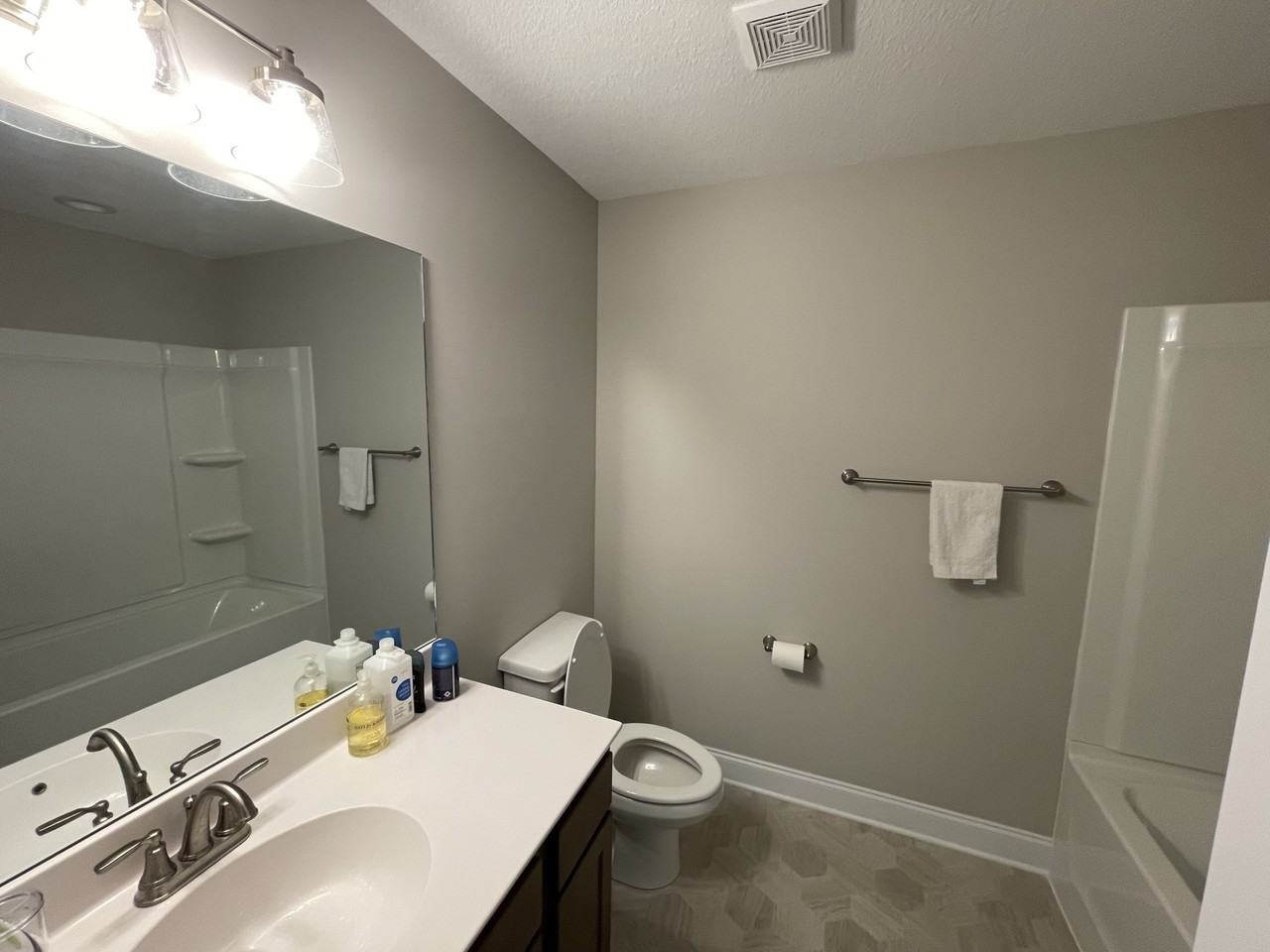 328 Broadberry Ave #1 - Photo 3 of 12