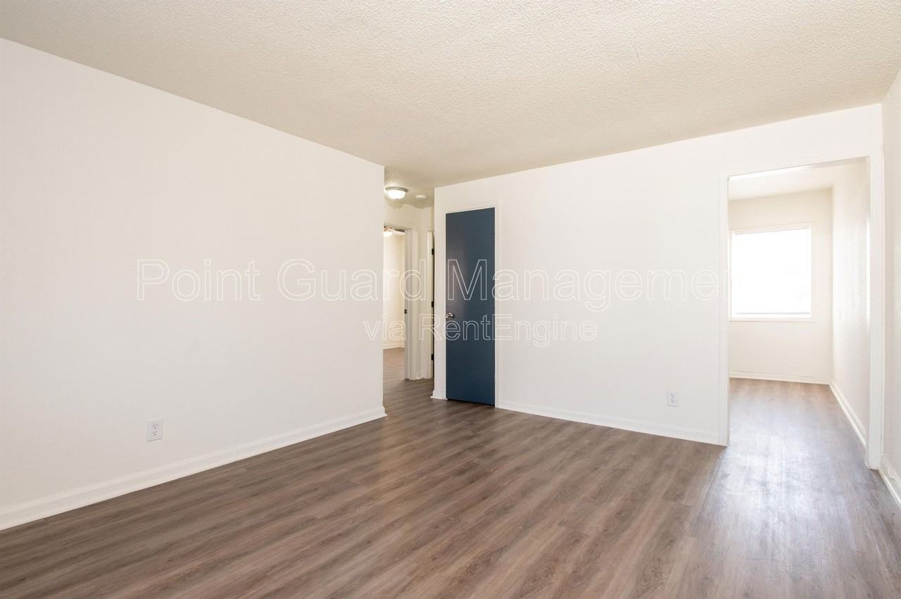 716 Sylvan Ln #716S - Photo 6 of 21