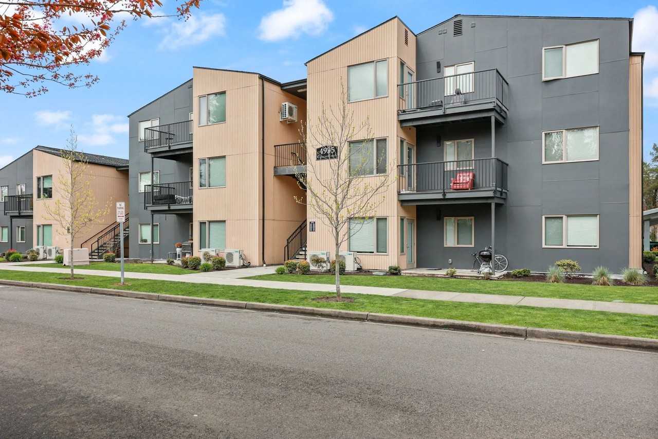 Crescent Point - Photo 3 of 16