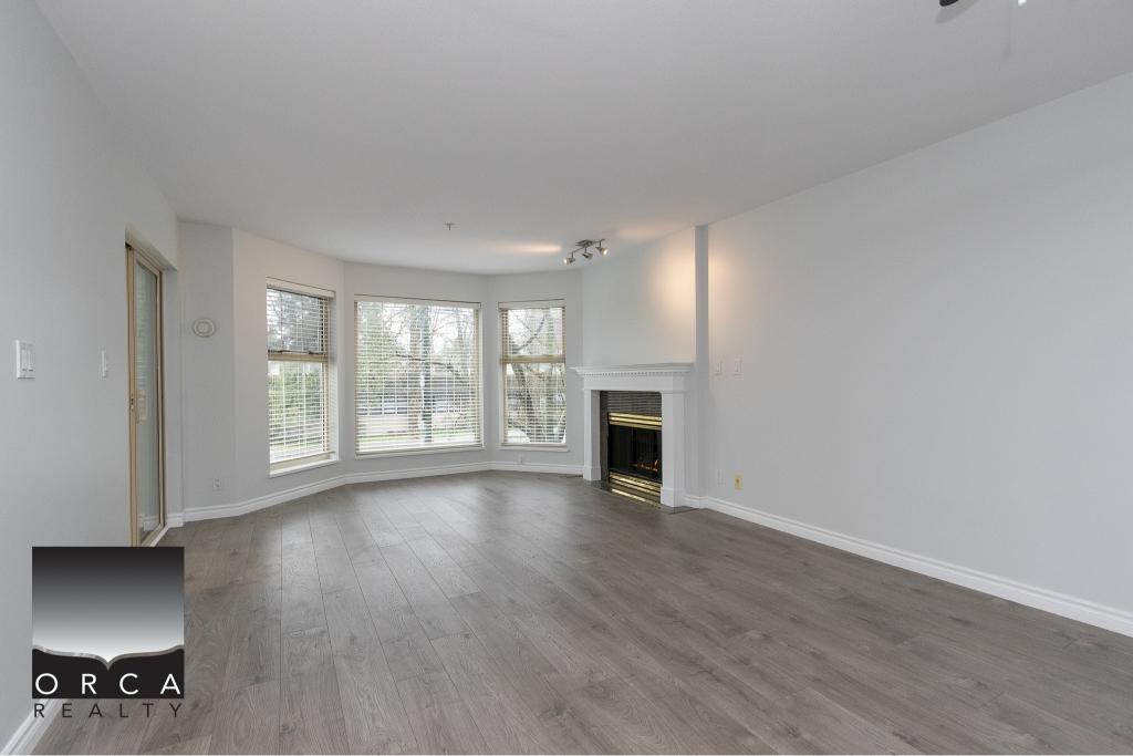 5650 Oak St - Photo 3 of 38