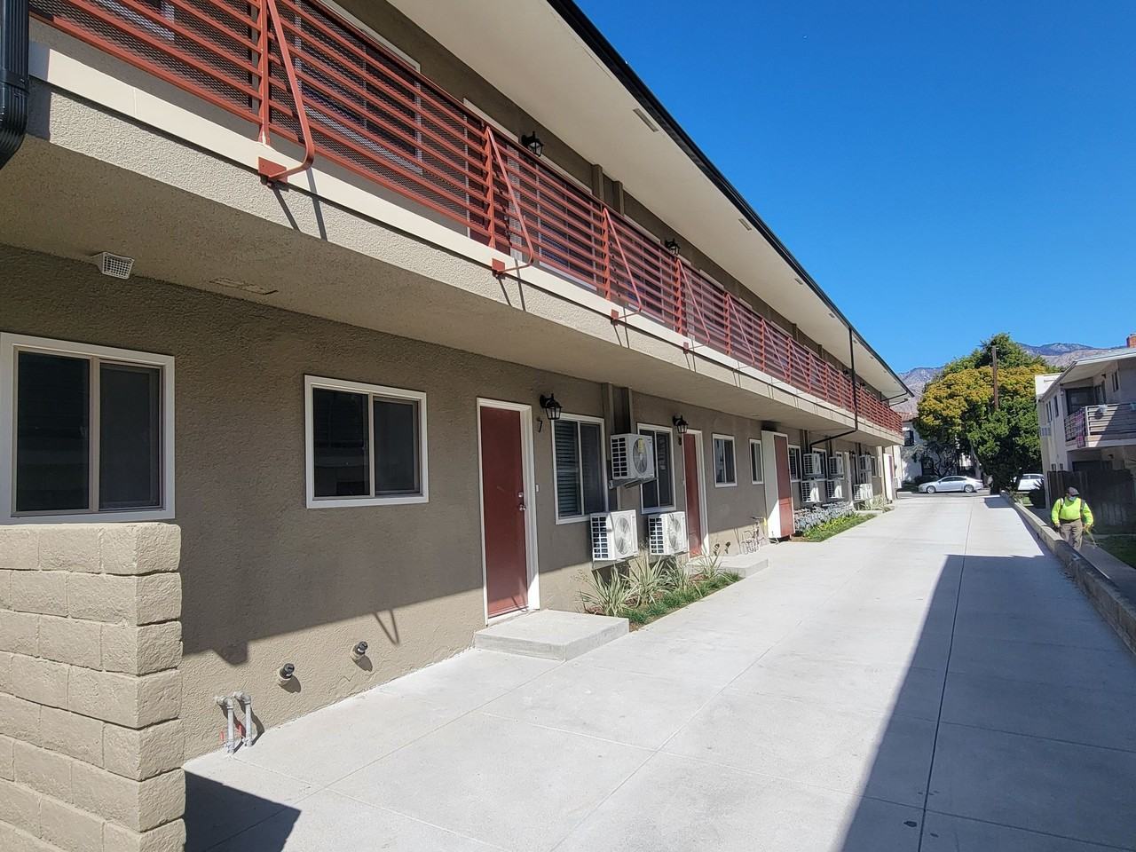 824 Mediteranean - Photo 4 of 15