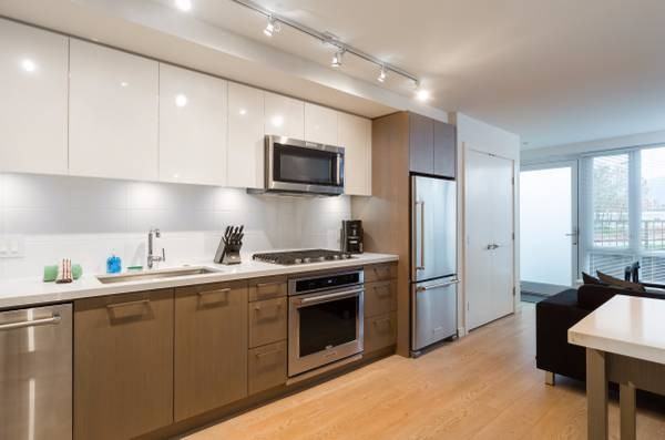 380 East 1st Ave - Photo 3 of 48