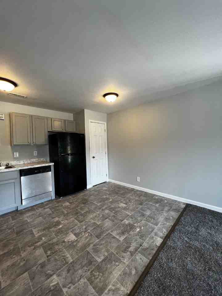 374 Jack Miller Blvd Apt G - Photo 5 of 13