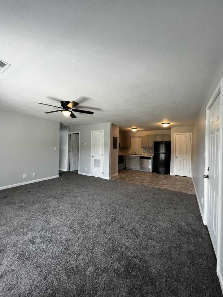 374 Jack Miller Blvd Apt G - Photo 5 of 9