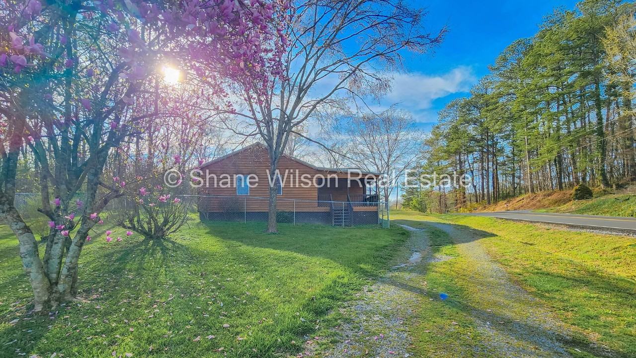 149 Wolfe St - Photo 2 of 19