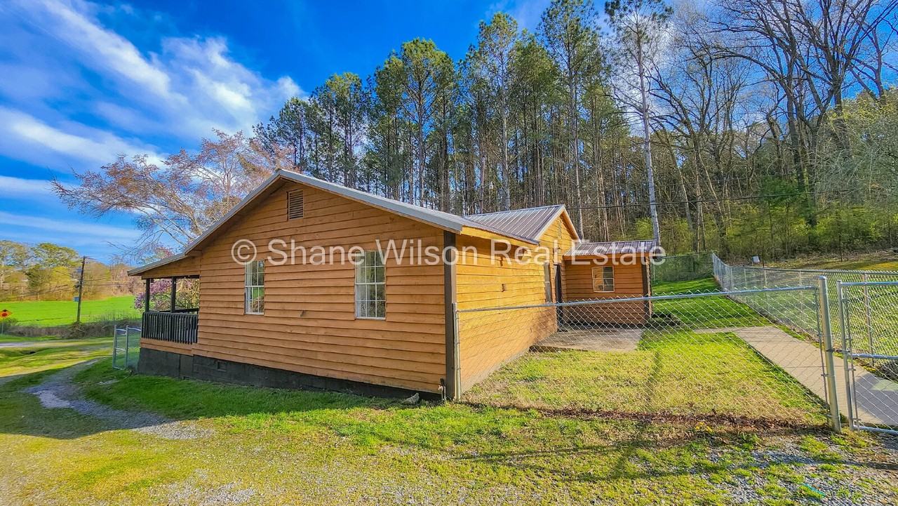 149 Wolfe St - Photo 3 of 19