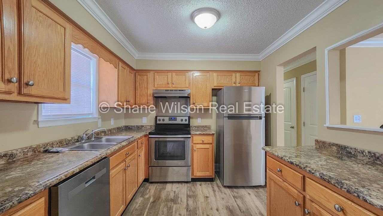 213 Ridgewood Cir - Photo 6 of 19