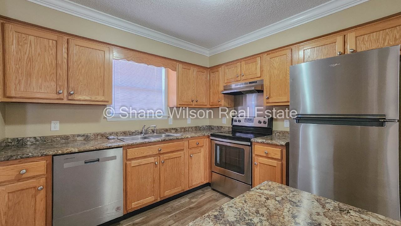 213 Ridgewood Cir - Photo 7 of 19