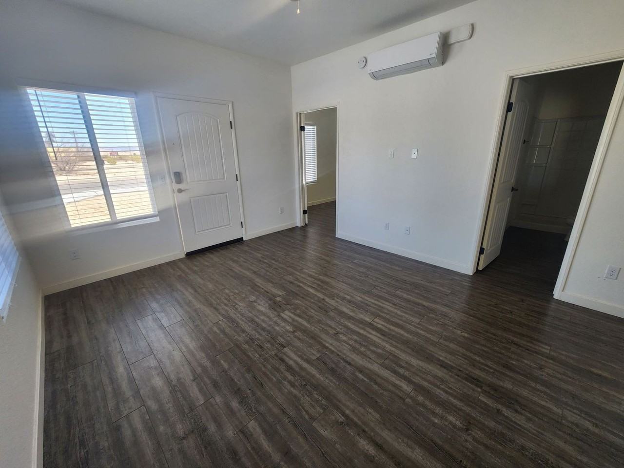 Maricopa Dr 6638 - Photo 3 of 20