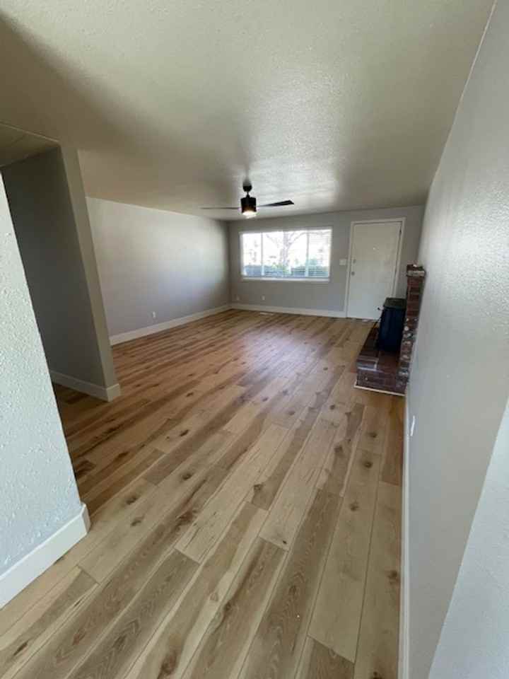 3348 4th St - Photo 6 of 40
