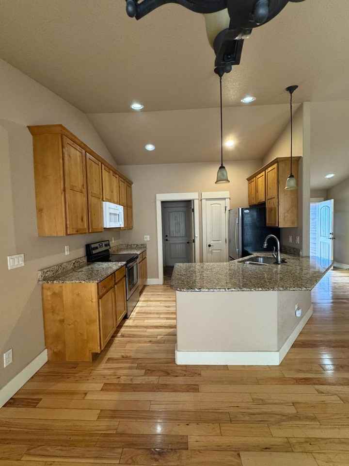 4249 Woodlake Ln - Photo 2 of 22