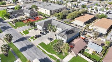 featured image of 403 North Broadway Street